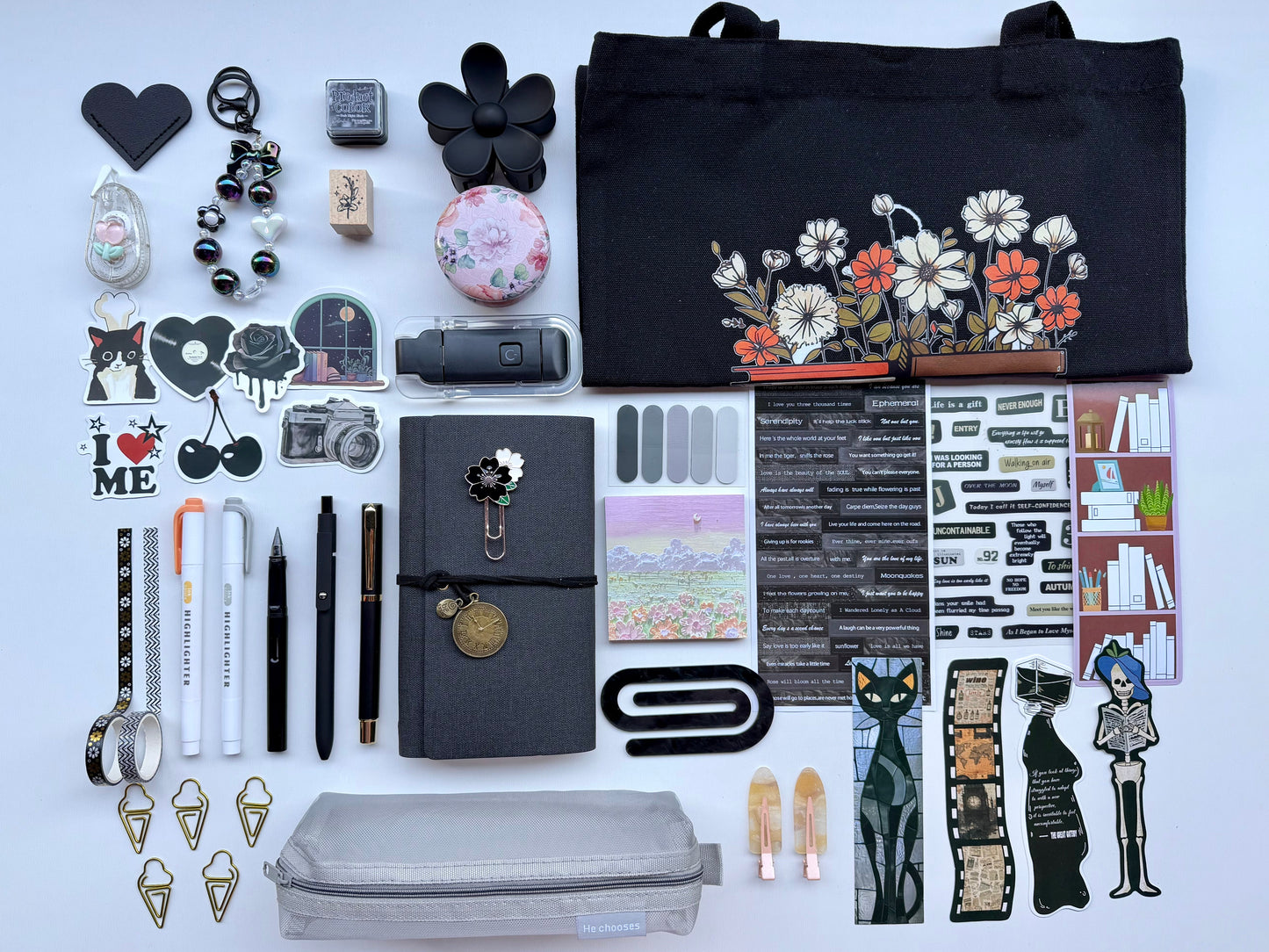 🖤Black Bookish Bundle | Minimal Bookish Gift for Readers by Solara Bundles